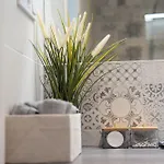 Bb Apartment *